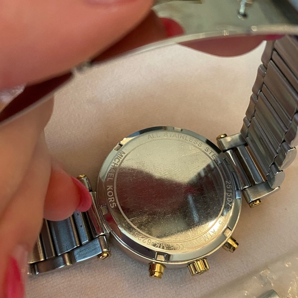 Michael Kors watch - Picture 4 of 8